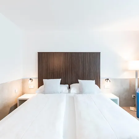 Sleeep 4* Вёзендорф